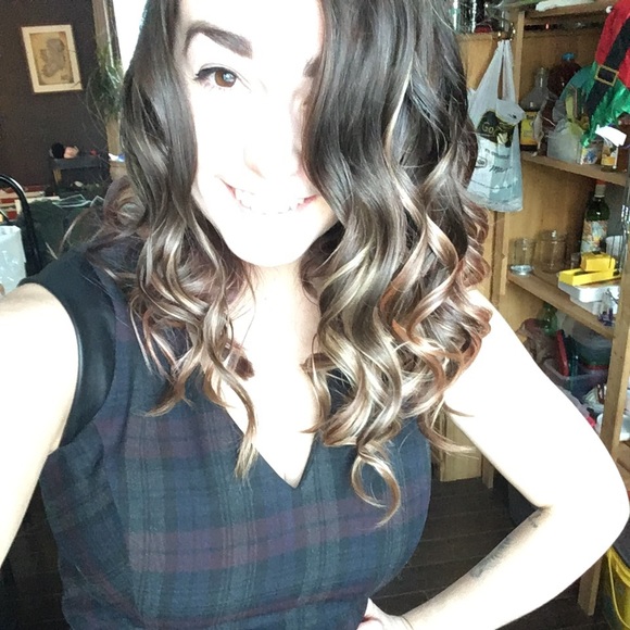 Meet your Posher, Alanna - Picture 1 of 1